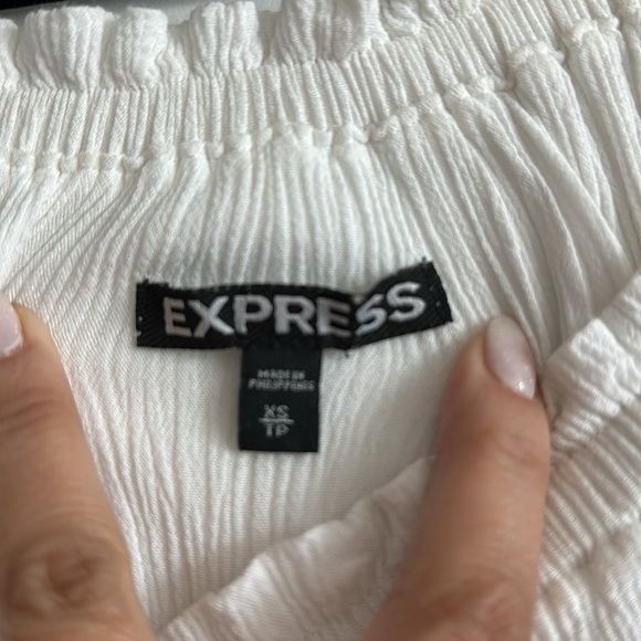 EXPRESS | Off The Shoulder Blouse - Picture 4 of 5